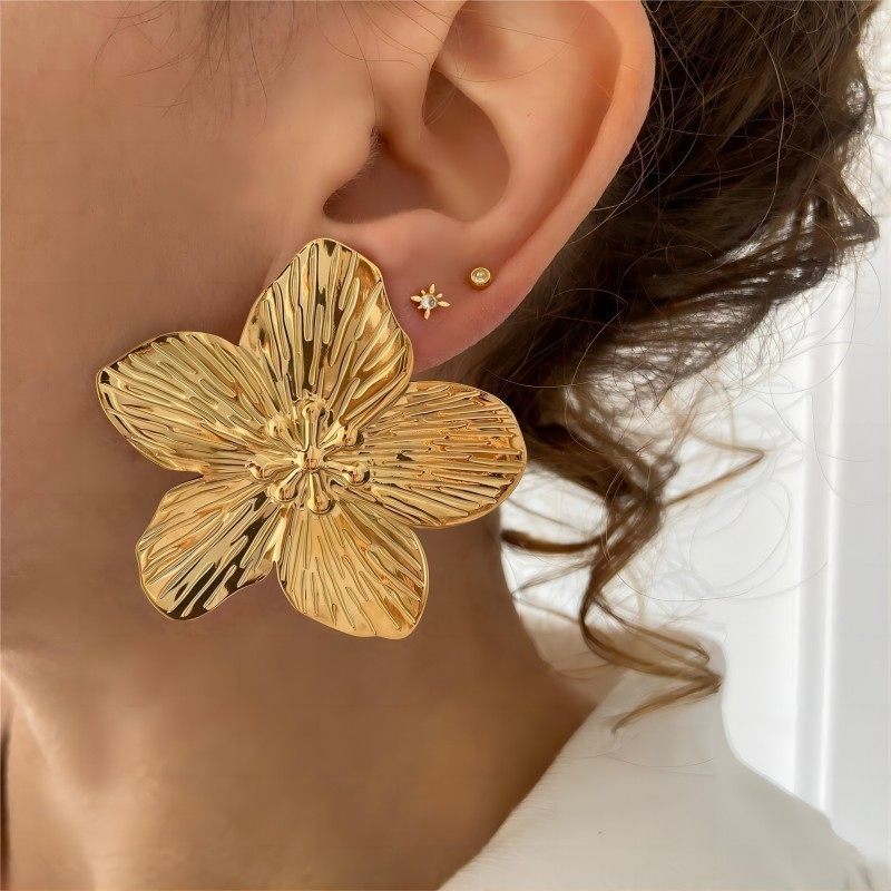 Heididress Vintage Delicate Large Flower Metal Stud Earrings